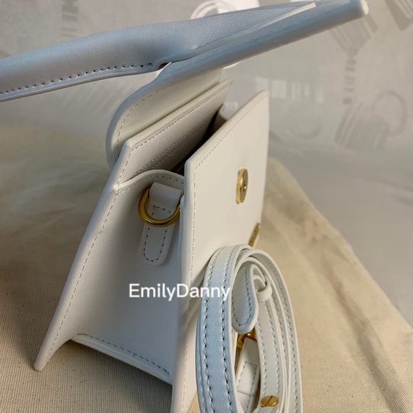 JACQUEMUS Le Chiquito moyen leather handbag - Picture 10 of 14